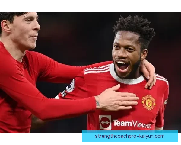 奥斯梅恩的奋斗精神与经历引发球迷广泛关注与赞誉