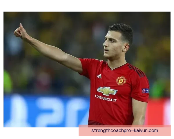 罗纳尔多近期公开亮相，状态持续引发球迷关注与期待