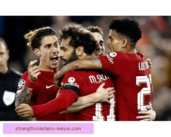 利兹联中场组织能力持续提升，攻防转换效率显著增强